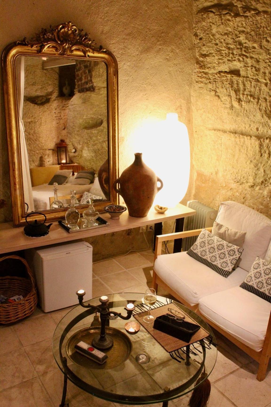 Troglodyte Loft Bed and Breakfast Thoré-la-Rochette Exteriör bild